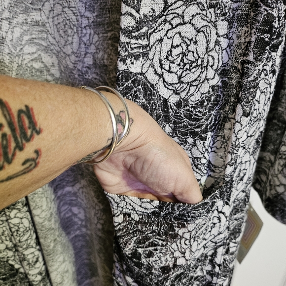 Lularoe Sarah Size S NWT - Picture 4 of 7